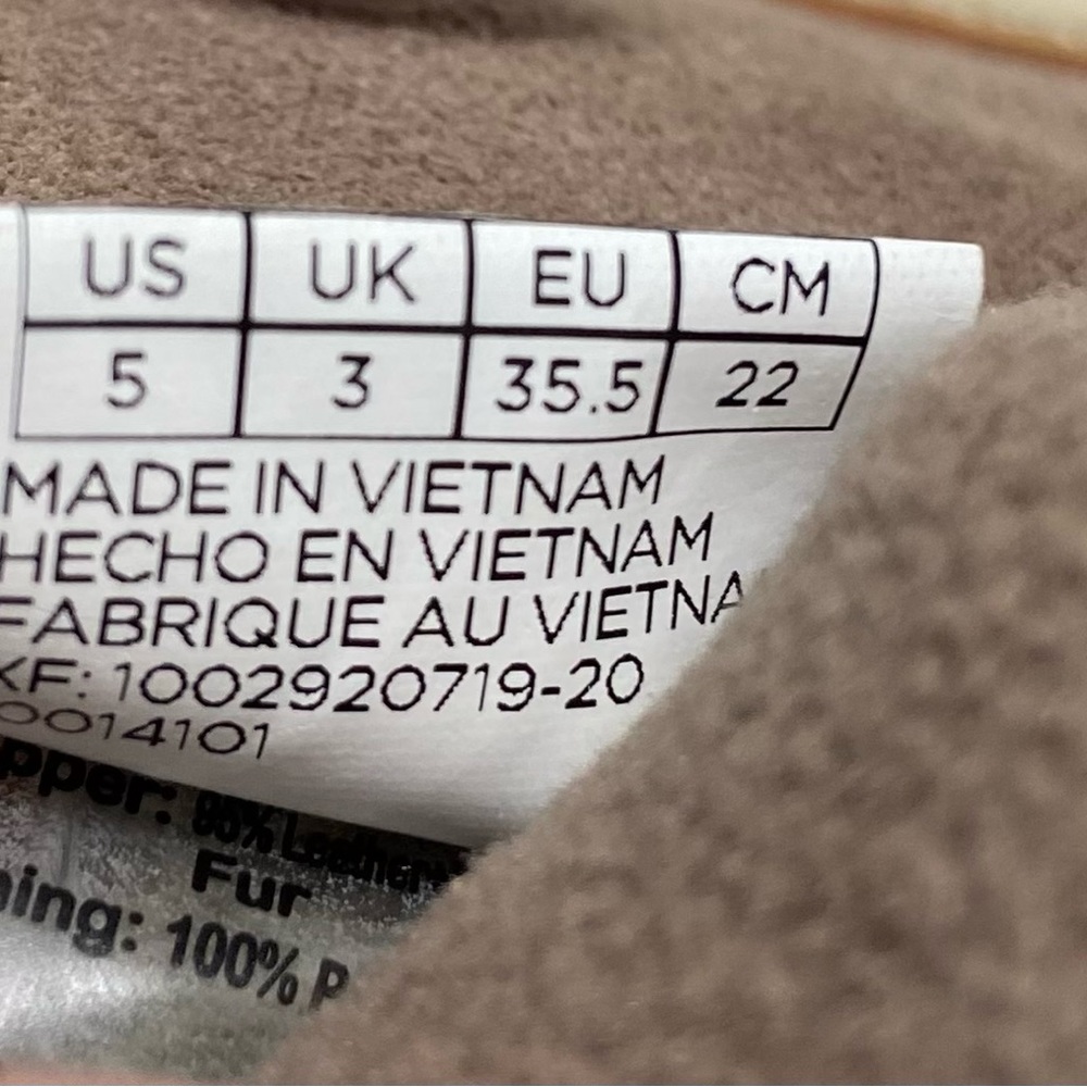 Toms Shoes - Picture 4 of 5